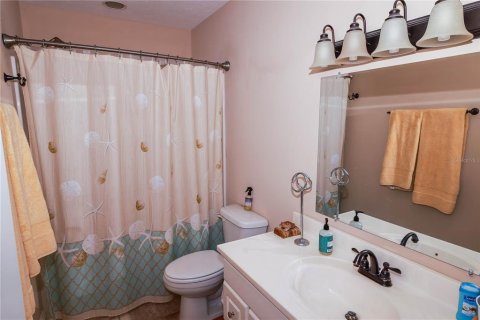 House in Eastpoint, Florida 4 bedrooms, 223.8 sq.m. № 1105761 - photo 28