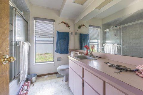 House in Spring Hill, Florida 3 bedrooms, 188.68 sq.m. № 1803815 - photo 14