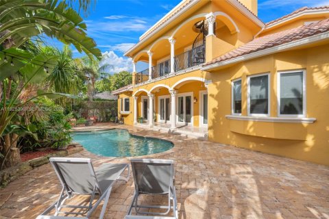 House in Pompano Beach, Florida 4 bedrooms, 256.32 sq.m. № 1984713 - photo 4