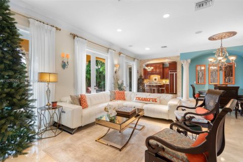 House in Pompano Beach, Florida 4 bedrooms, 256.32 sq.m. № 1984713 - photo 8