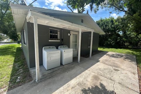 House in Lakeland, Florida 3 bedrooms, 90.39 sq.m. № 1829143 - photo 21