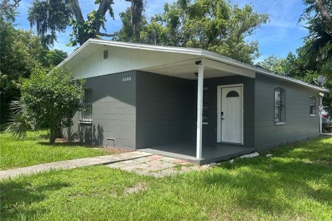 House in Lakeland, Florida 3 bedrooms, 90.39 sq.m. № 1829143 - photo 2