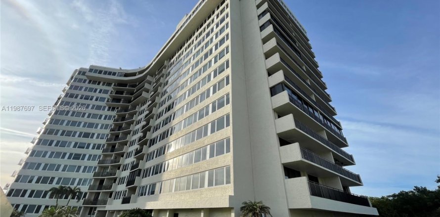 Condo à Highland Beach, Floride, 2 chambres  № 2051448