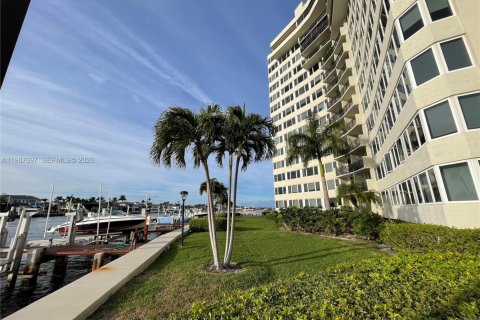 Copropriété à louer à Highland Beach, Floride: 2 chambres, 125.33 m2 № 2051448 - photo 2