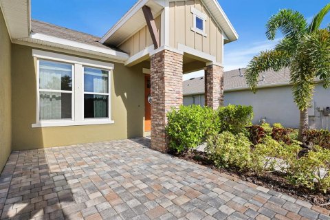 House in Fish Hawk, Florida 3 bedrooms, 214.6 sq.m. № 1885984 - photo 4
