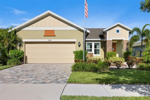 House in Fish Hawk, Florida 3 bedrooms, 214.6 sq.m. № 1885984 - photo 1