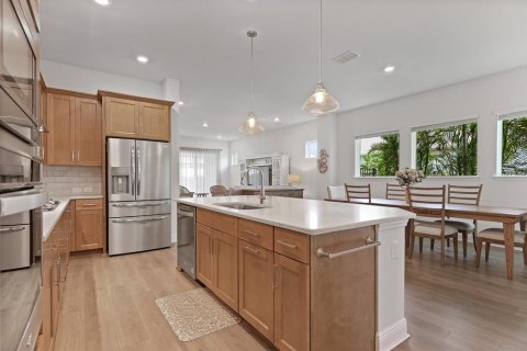 House in Fish Hawk, Florida 3 bedrooms, 214.6 sq.m. № 1885984 - photo 15