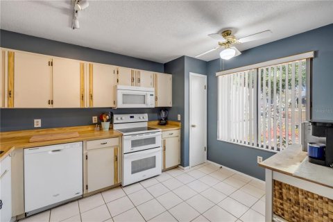 House in Port Orange, Florida 2 bedrooms, 120.31 sq.m. № 1549465 - photo 16