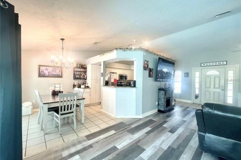 House in Beverly Hills, Florida 3 bedrooms, 154.22 sq.m. № 2102083 - photo 10