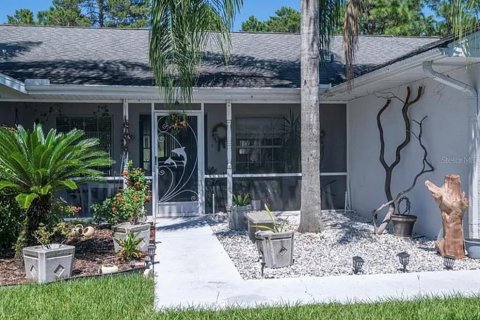 House in Beverly Hills, Florida 3 bedrooms, 154.22 sq.m. № 2102083 - photo 2