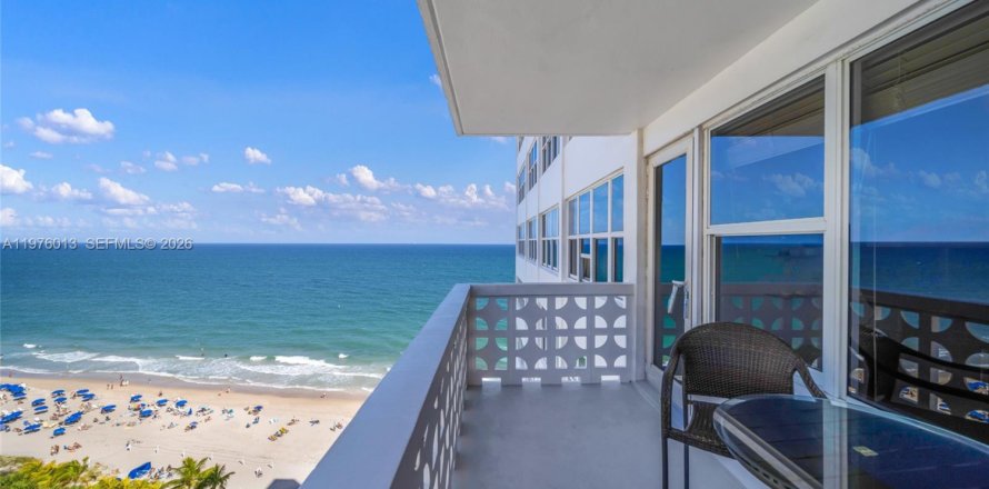 Condo in Fort Lauderdale, Florida, 2 bedrooms  № 2040147