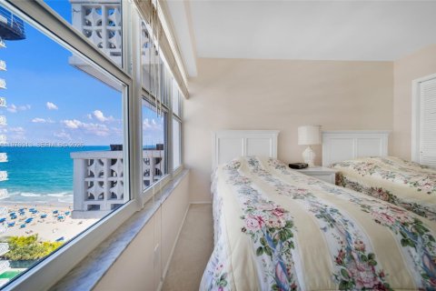 Condo in Fort Lauderdale, Florida, 2 bedrooms  № 2040147 - photo 14