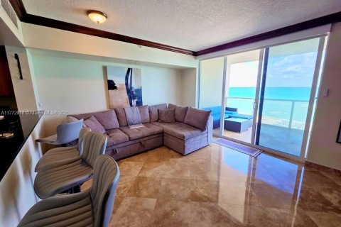 Condo in Sunny Isles Beach, Florida, 1 bedroom  № 1874608 - photo 16