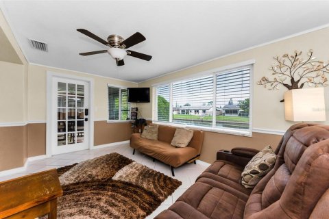 Villa ou maison à vendre à New Port Richey, Floride: 2 chambres, 96.62 m2 № 1884579 - photo 20