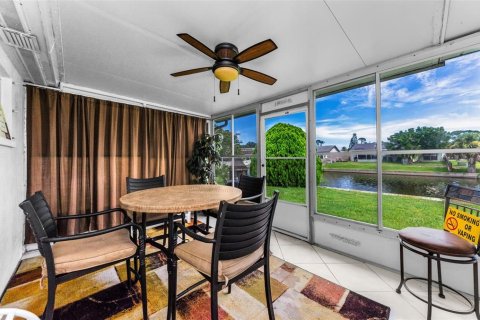 Villa ou maison à vendre à New Port Richey, Floride: 2 chambres, 96.62 m2 № 1884579 - photo 30