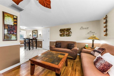 Villa ou maison à vendre à New Port Richey, Floride: 2 chambres, 96.62 m2 № 1884579 - photo 6