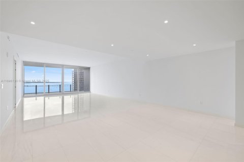 Condo in Miami, Florida, 4 bedrooms  № 1450412 - photo 9
