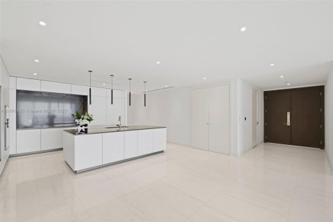 Condo in Miami, Florida, 4 bedrooms  № 1450412 - photo 3