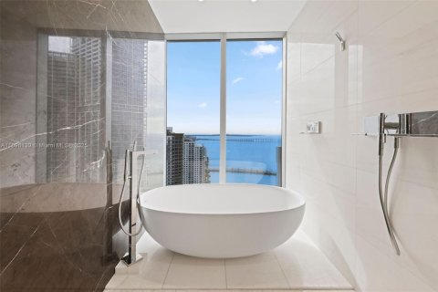 Condo in Miami, Florida, 4 bedrooms  № 1450412 - photo 28