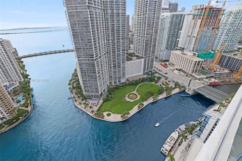 Condo in Miami, Florida, 4 bedrooms  № 1450412 - photo 18