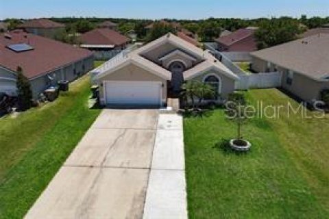 House in Kissimmee, Florida 4 bedrooms, 157.38 sq.m. № 1759335 - photo 1