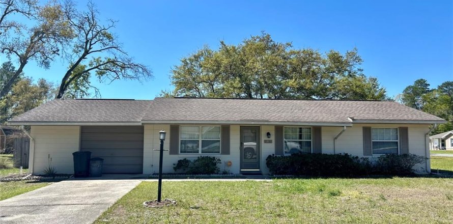 Casa en Ocala, Florida 2 dormitorios, 109.81 m2 № 2105428