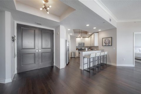 Copropriété à louer à Tampa, Floride: 3 chambres, 200.76 m2 № 2097360 - photo 2