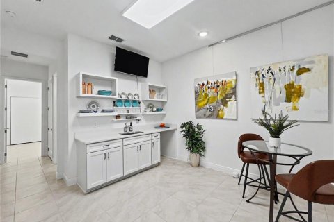 Villa ou maison à vendre à Kissimmee, Floride: 4 chambres, 238.02 m2 № 2151522 - photo 10