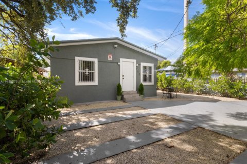 Casa en venta en Miami, Florida, 3 dormitorios, 109.72 m2 № 1968521 - foto 4