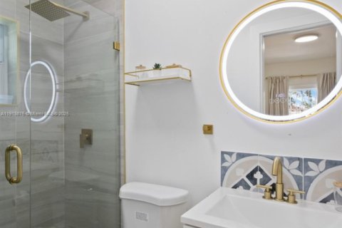 Casa en venta en Miami, Florida, 3 dormitorios, 109.72 m2 № 1968521 - foto 20