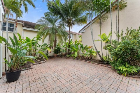 Villa ou maison à louer à Hollywood, Floride: 3 chambres, 178.28 m2 № 2063594 - photo 28