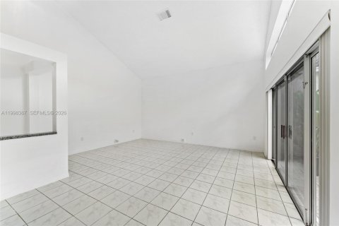 Villa ou maison à louer à Hollywood, Floride: 3 chambres, 178.28 m2 № 2063594 - photo 10
