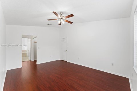 Villa ou maison à louer à Hollywood, Floride: 3 chambres, 178.28 m2 № 2063594 - photo 13