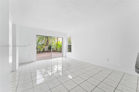 Villa ou maison à louer à Hollywood, Floride: 3 chambres, 178.28 m2 № 2063594 - photo 6