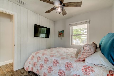 House in Indian Rocks Beach, Florida 2 bedrooms, 107.21 sq.m. № 2195436 - photo 26