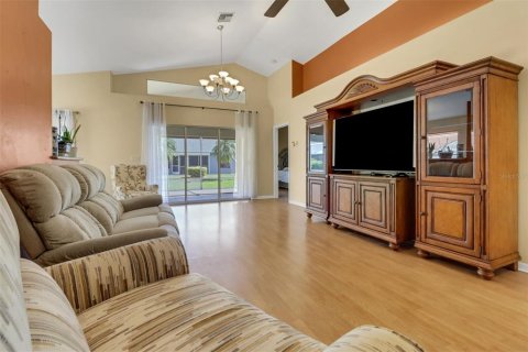 House in North Fort Myers, Florida 3 bedrooms, 131.18 sq.m. № 1734376 - photo 9