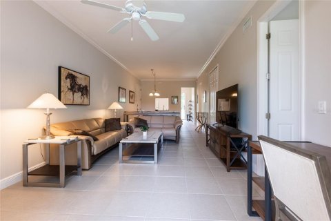 Condo in Land O' Lakes, Florida, 2 bedrooms  № 2400390 - photo 12