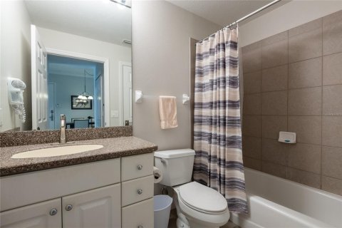 Condo in Land O' Lakes, Florida, 2 bedrooms  № 2400390 - photo 26