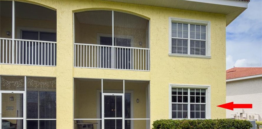 Condo in Land O' Lakes, Florida, 2 bedrooms  № 2400390