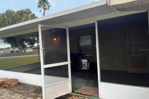 Villa ou maison à vendre à Winter Haven, Floride: 2 chambres, 116.41 m2 № 1553639 - photo 16