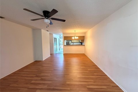 Copropriété à vendre à New Port Richey, Floride: 2 chambres, 93.65 m2 № 2236070 - photo 18