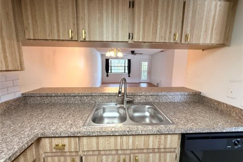Copropriété à vendre à New Port Richey, Floride: 2 chambres, 93.65 m2 № 2236070 - photo 16