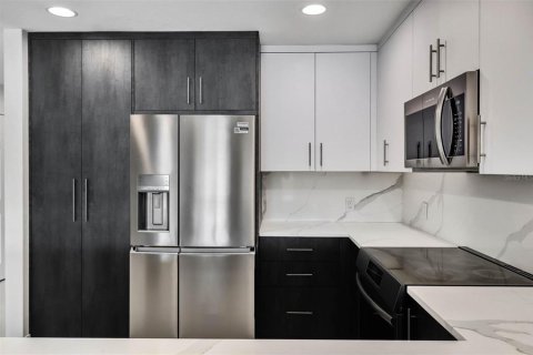 Copropriété à louer à Kissimmee, Floride: 3 chambres, 147.71 m2 № 2420430 - photo 17