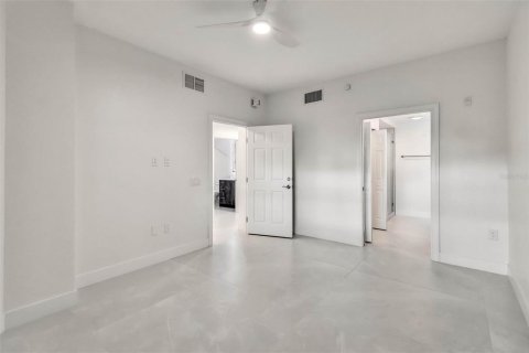 Copropriété à louer à Kissimmee, Floride: 3 chambres, 147.71 m2 № 2420430 - photo 11