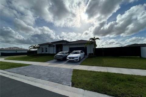 Villa ou maison à vendre à Homestead, Floride: 3 chambres, 198.53 m2 № 1961312 - photo 2