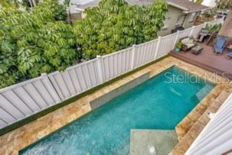 Villa ou maison à louer à Tampa, Floride: 2 chambres, 125.23 m2 № 2147555 - photo 5
