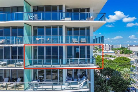 Condo in Pompano Beach, Florida, 3 bedrooms  № 2062904 - photo 13