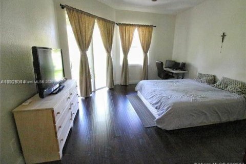 House in Weston, Florida 4 bedrooms, 230.03 sq.m. № 1954156 - photo 8