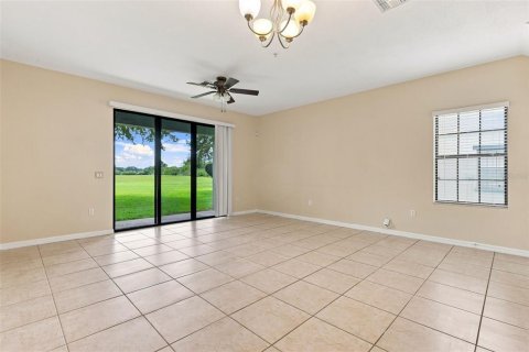 Villa ou maison à vendre à Orlando, Floride: 3 chambres, 157.19 m2 № 2354480 - photo 2