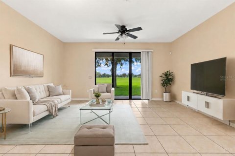 Villa ou maison à vendre à Orlando, Floride: 3 chambres, 157.19 m2 № 2354480 - photo 3
